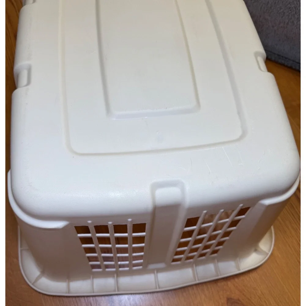 Vintage‎ Rubbermaid Almond Laundry Basket Model 2854 USA Made Neutral Minimalist